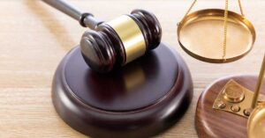 Condenada por no denunciar el abuso sexual de su hija pequeña